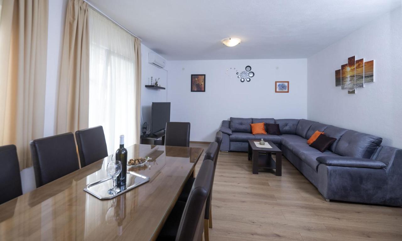 Apartment Jelcic Podstrana Exterior foto